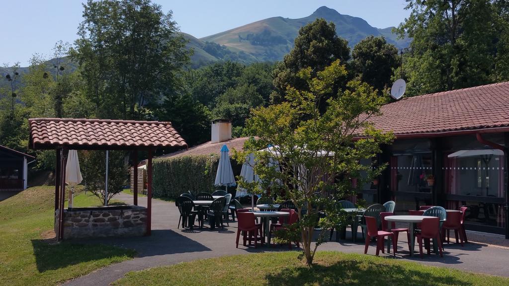 Hotel Vvf Pays Basque Saint-Etienne-De-Baigorry Zewnętrze zdjęcie