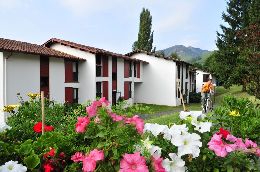 Hotel Vvf Pays Basque Saint-Etienne-De-Baigorry Zewnętrze zdjęcie